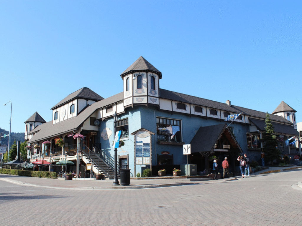 15 Dreamy Romantic Weekend Getaways in the USA for Couples in 2025 Leavenworth, Washington