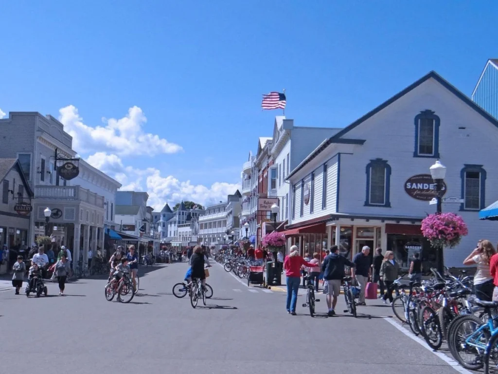 The Best 3 Day Weekend Trips USA for Your Next Getaway mackinac island
