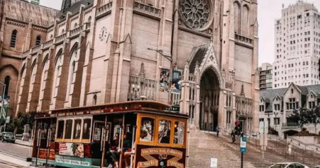 Nob Hill: Classic San Francisco With a Climb
