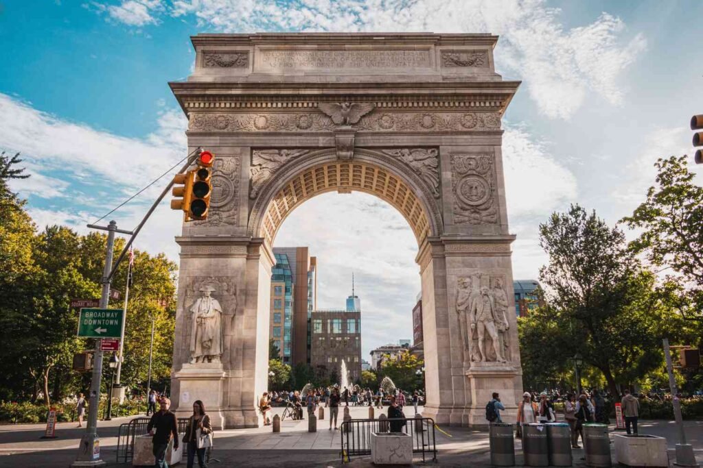 Best Parks in San Francisco for a Picnic: 8 Scenic Places to Eat Outdoors washington square park